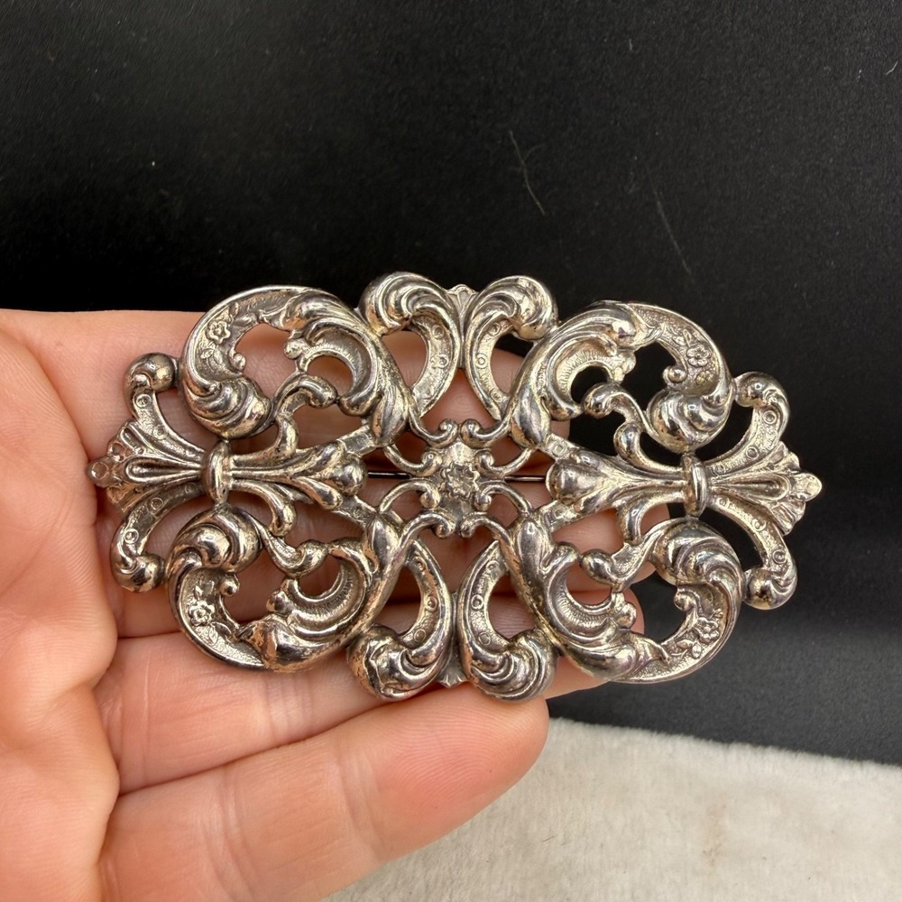 Vintage Filigree Brooch Floral Silver‎ Tone